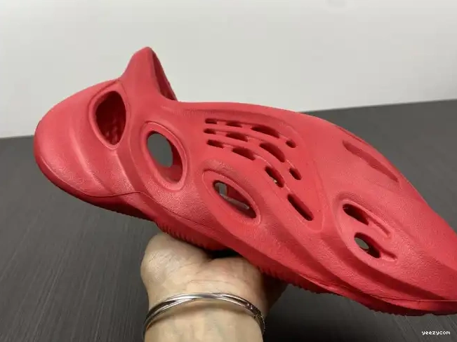 CW3355 Adidas Red Foam Yeezy 0505